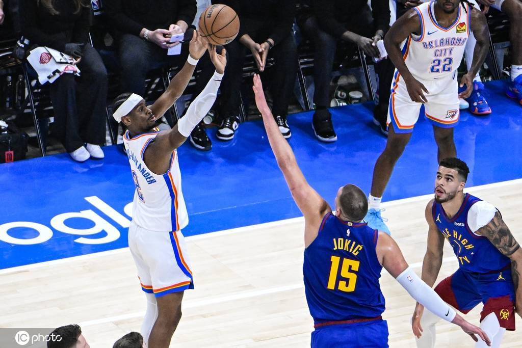 约基奇空砍44+15亚历山大31分 雷霆险胜掘金夺下赛点